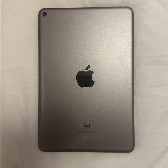iPad mini 5th Gen with Smart Cover and Apple Pencil - Picture 4 of 4